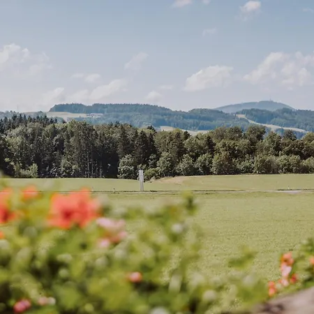 Gschirnwirt Hotel 4*